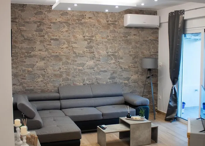 Giakost Apartments V Near Airport