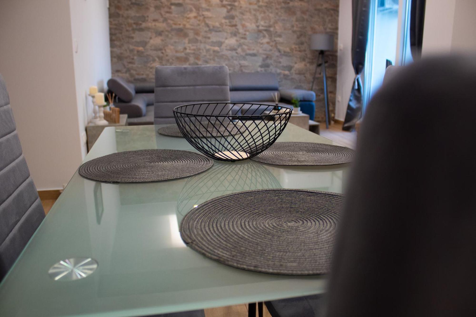 Apartment Giakost V Near Airport